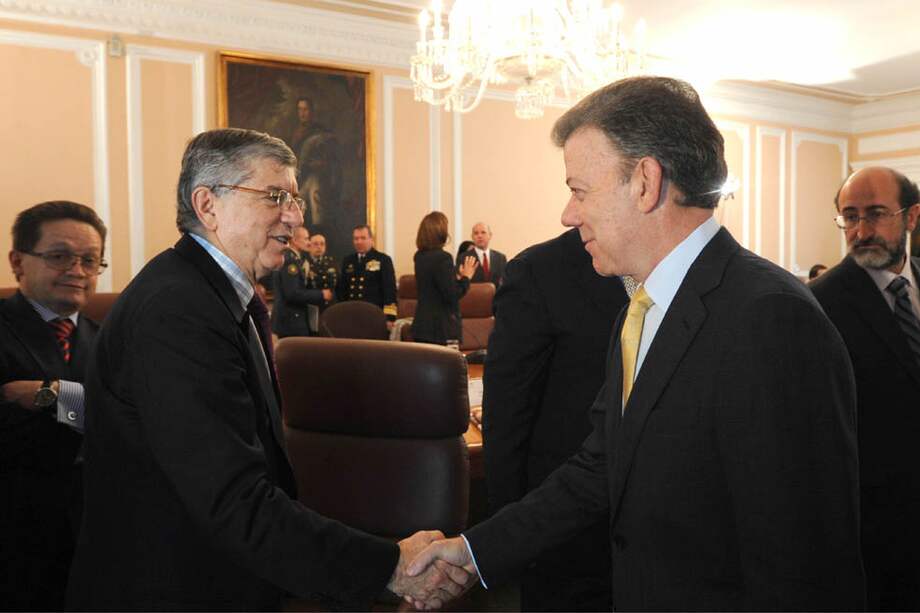 César Gaviria y Juan Manuel Santos han estado unidos políticamente desde comienzos de la década del 90. / Presidencia