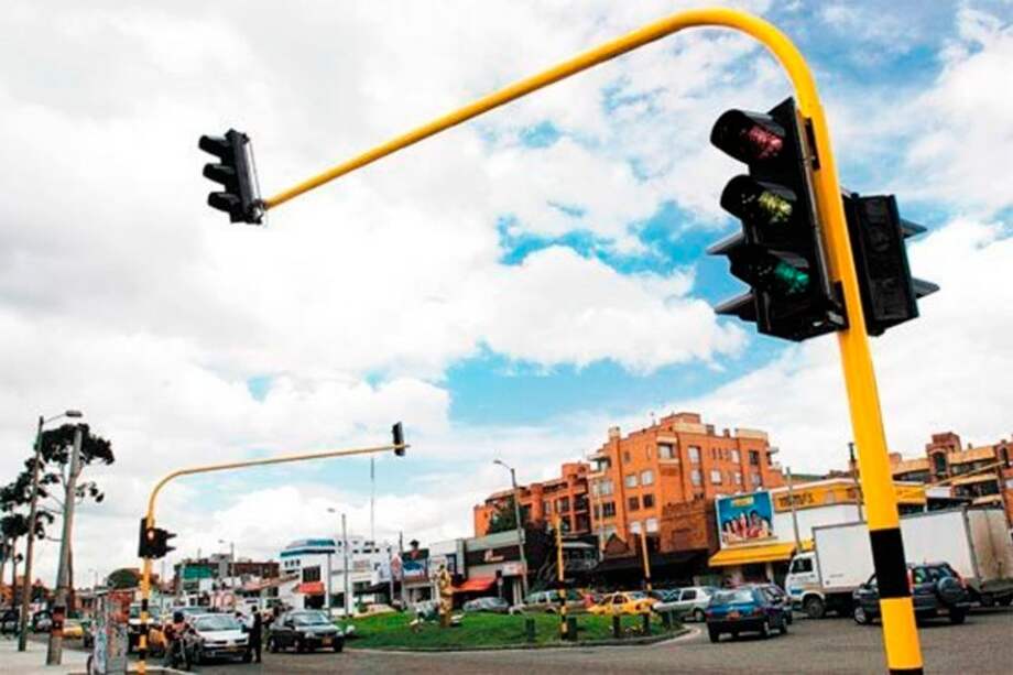 En 21 puntos de Bogotá hay fallas semafóricas