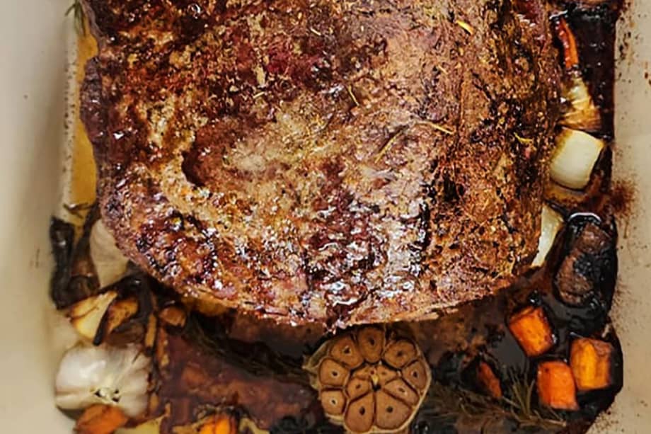 Recordar esto: entre más lenta y larga la cocción, más jugoso y tierno el resultado.