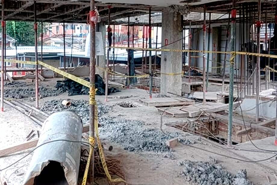 La Unidad de Reacción Inmediata (URI) se anunció en 2022 como un acercamiento a la justicia para los habitantes del noroccidentete de la capital. Sin embargo, cuatro años después, la entrega se incumplió. Así se presenta el crítico retraso de esta obra, necesaria para enfrentar la crisis de seguridad en Suba, donde los delitos de alto impacto no dan tregua.