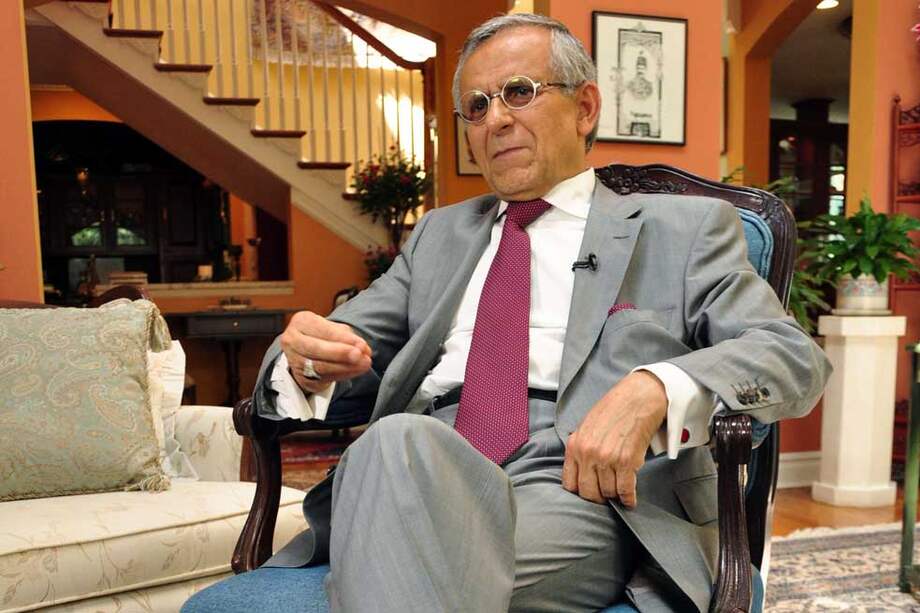 Hooshang Amirahmadi, de 64 años, es un ciudadano estadounidense-iraní que, por motivos de seguridad, no oficializó su candidatura a la presidencia de Irán.