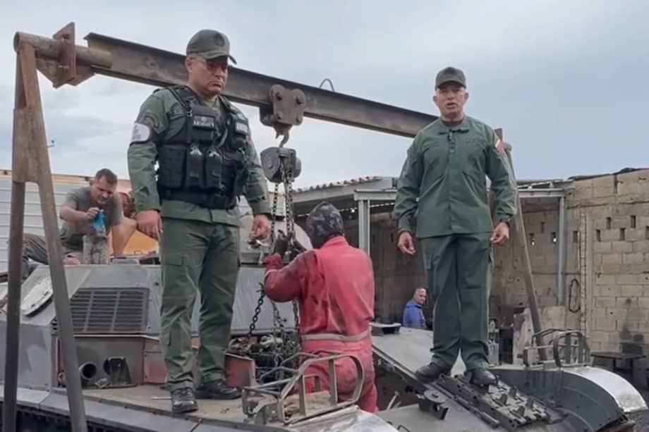 La cúpula militar chavista desempolva tanque oxidado conocido como AMX-13.