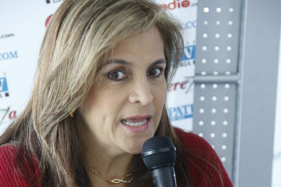 La ingeniera Amparo Sánchez Londoño (como cuota del exsenador y hoy presidente del partido Conservador, Ómar Yepes Alzate)