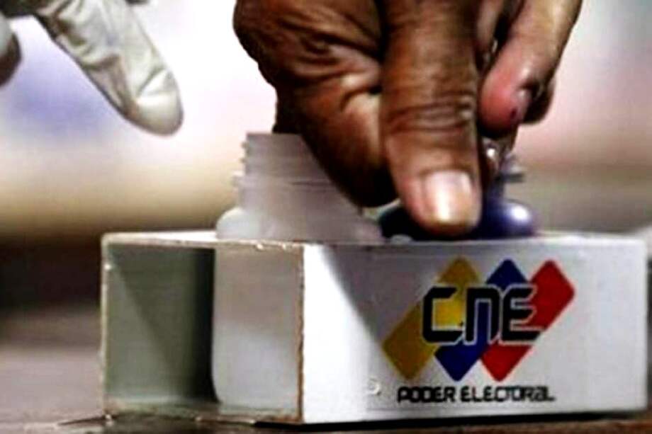 Recuento manual de votos es "un imposible" en Venezuela