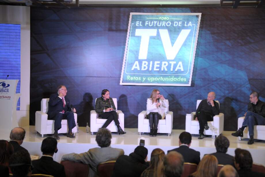 Durante el foro de TV abierta se debatieron temas de financiación y regulación en Colombia. / Cristian Garavito - El Espectador