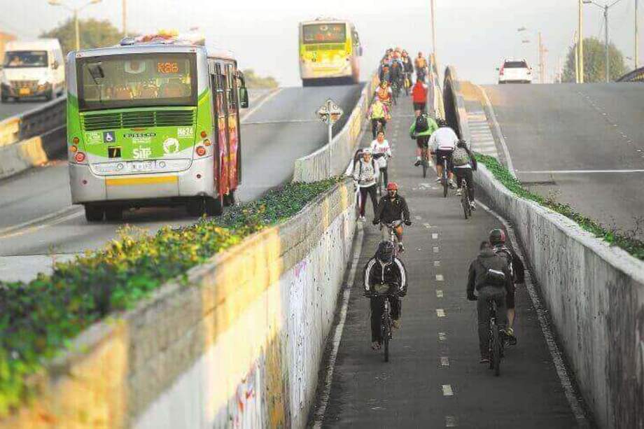 El problema del Día Sin Carro es que cuando los capitalinos se enfrentan al sistema de transporte público recuerdan por qué decidieron en algún momento evitarlo. / Foto: Cristian Garavito