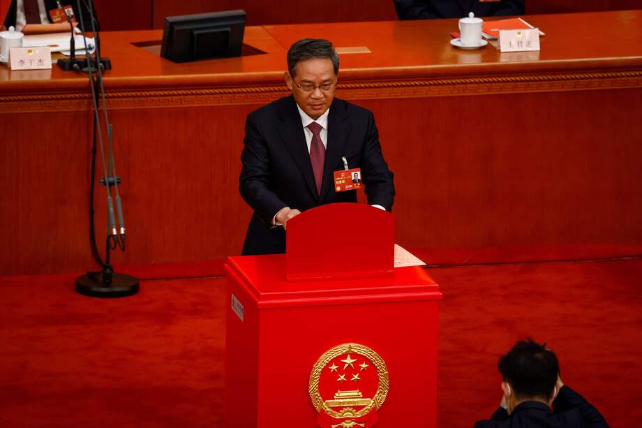 Li Qiang durante la Tercera Sesión Plenaria de la Asamblea Popular Nacional, en el Gran Salón del Pueblo, en Pekín, China, el 10 de marzo de 2023.
