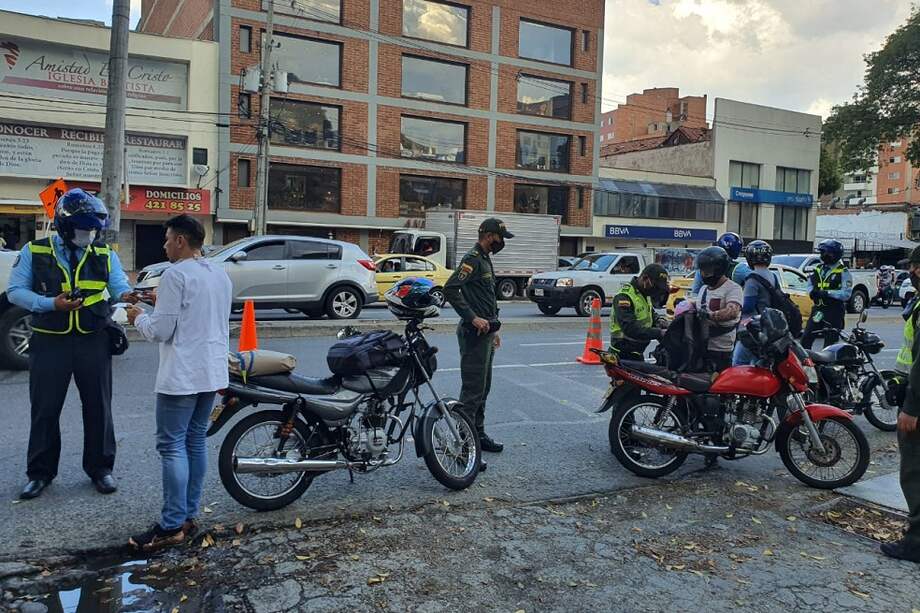 La Alcaldía adelanta controles en toda la ciudad para verificar el cumplimiento de las medidas.