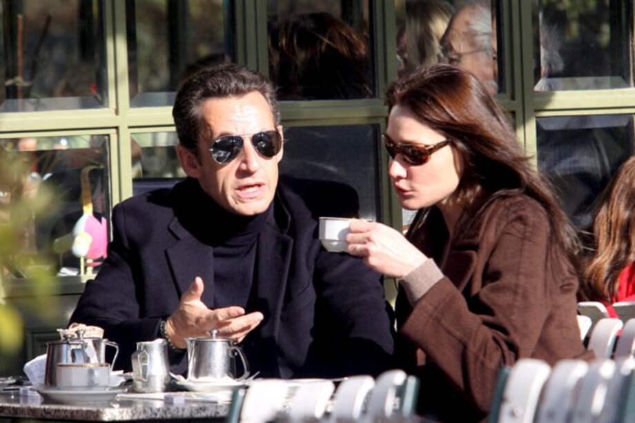 Sarkozy y Carla Bruni: La pareja disfruta de la vida cotidiana lejos del Eliseo.