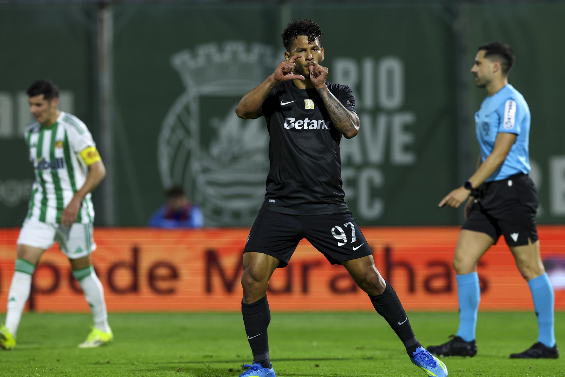 Luis Javier Suárez sigue encendido: gol con Sporting de Portugal y acecha a Kane en Europa