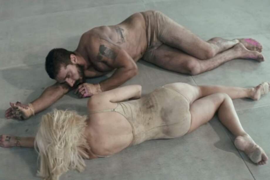 Acusan a Sia de promover la pedofilia en su video Elastic Heart
