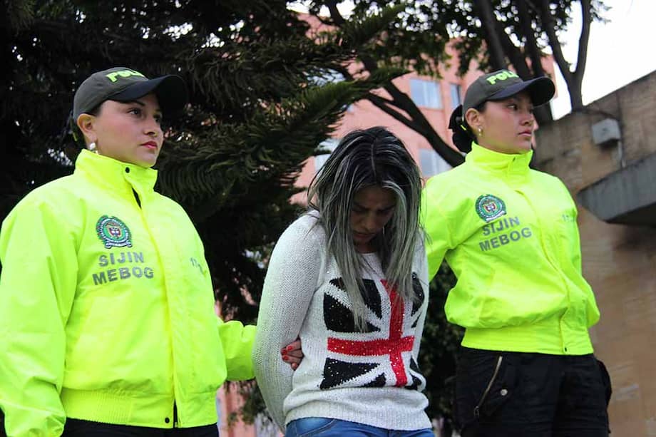 Andrea Johana Torres, de 28 años, fue capturada en su casa, ubicada en la localidad de Rafael Uribe Uribe. / Policía Nacional