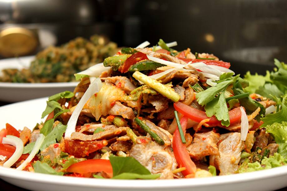 Ensalada con tocino barriguero, exquisita y saludable