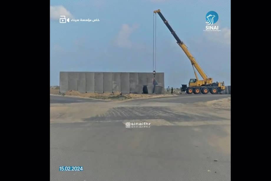 Una ONG egipcia publicó videos sobre el muro que construye Egipto en la frontera con Gaza.