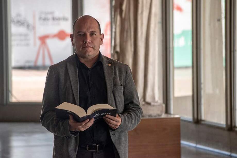 “El mundo del libro debe poner a conversar todos los formatos”