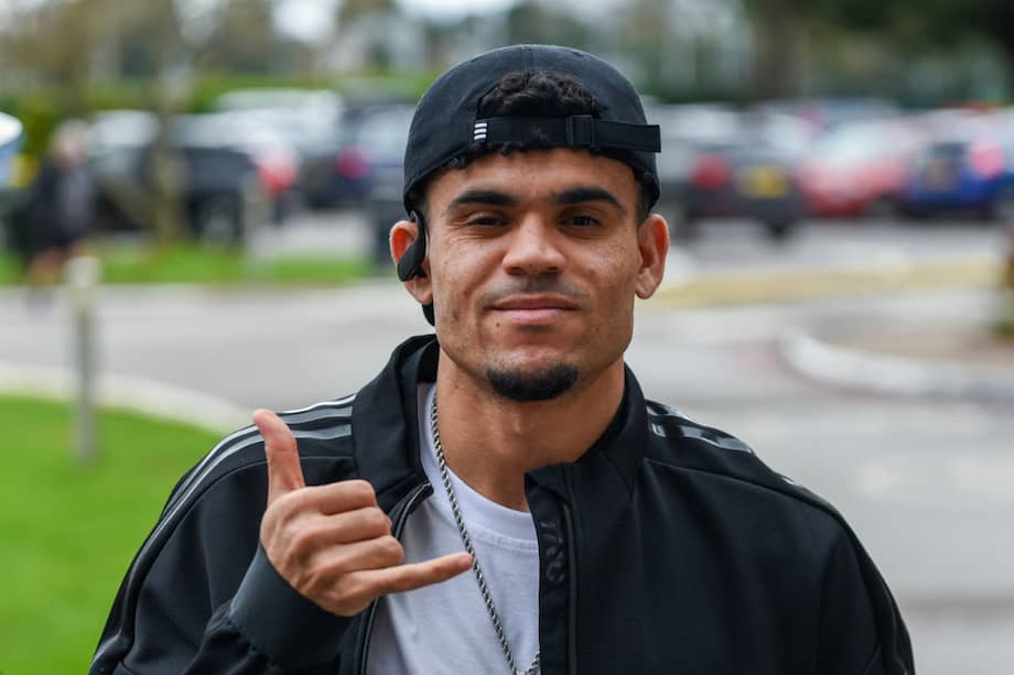 Luis Díaz, en su llegada a la concentración de la selección de Colombia.