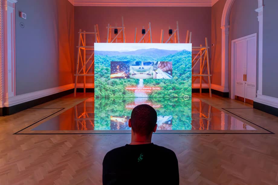 La obra de Juan Covelli estará en exhibición hasta el mes de febrero en una sala especial del Victoria and Albert Museum (V&A) de Londres.