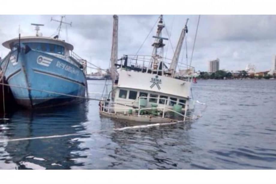Barco utilizado por aprendices del Sena se hundió en la bahía de Cartagena
