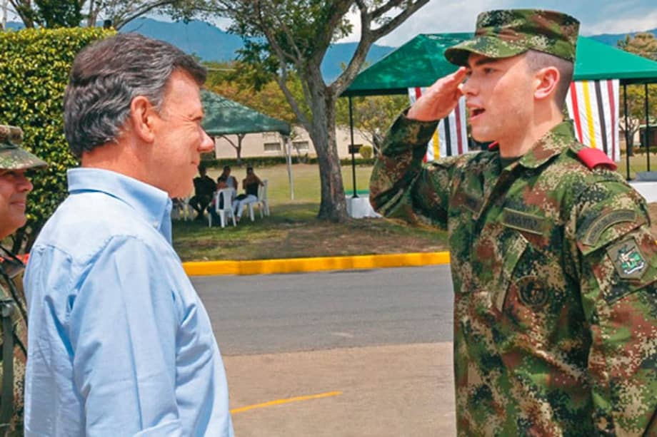 El presidente Juan Manuel Santos y su hijo menor Esteban. Foto: Presidencia de la República