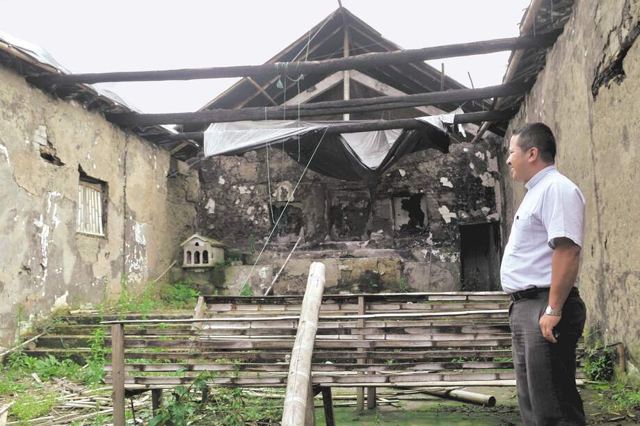 La Iglesia católica no se salvó de sufrir en el conflicto. Este fue un ataque en 2014 a una parroquia en Tierradentro, Cauca.
/ Cristian Garavito - El Espectador