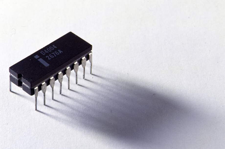 Los vaticinios hechos por computadora, sobre el comportamiento que tendría el crecimiento de la economía norteamericana, fueron más precisos que los hechos por los principales analistas de esa nación.