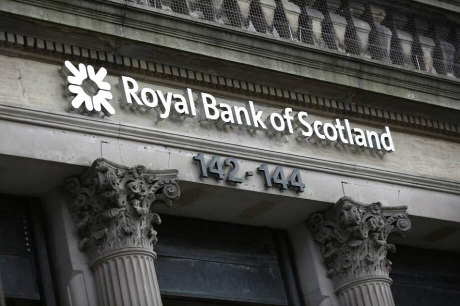 BBC afirma que siguió procedimiento normal con noticia del banco RBS