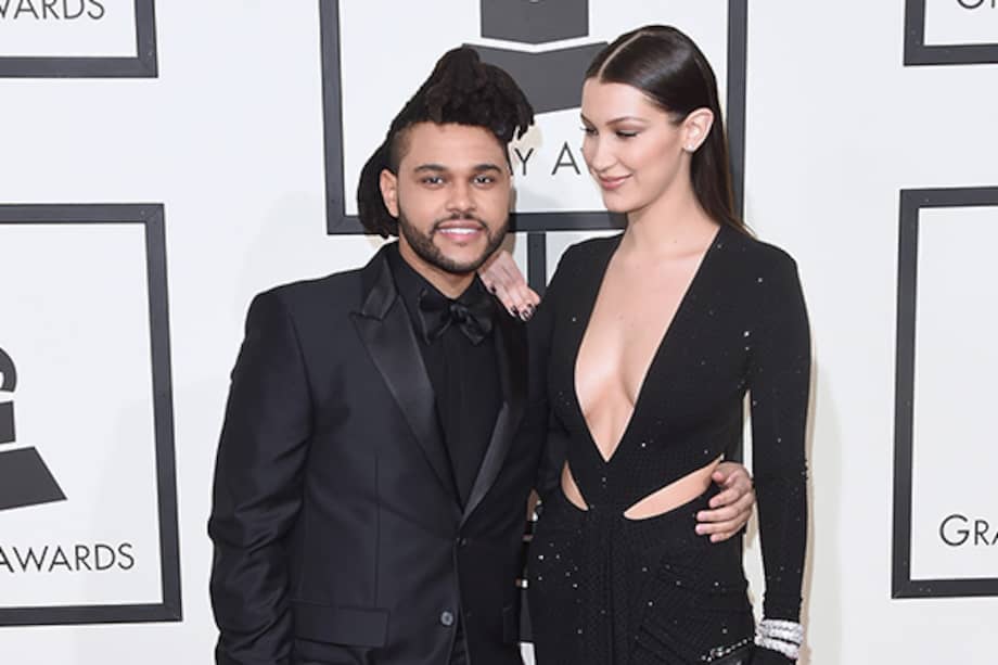Bella Hadid y The Weeknd en los Grammy de 2016. / AFP