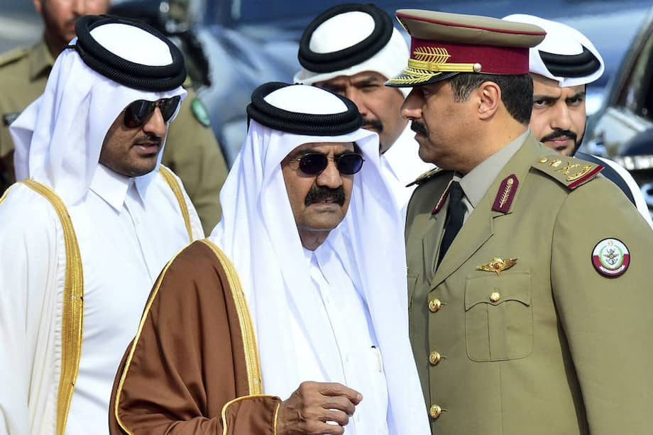 El jeque Hamad bin Jalifa al Zani, de Catar, quien entregará el poder a su hijo. / EFE