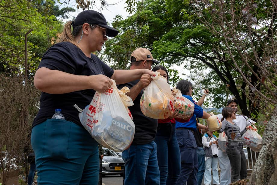 Tanto el Gobierno Nacional como los distintos gobiernos locales han respondido con rapidez, eficiencia y determinación incansables.