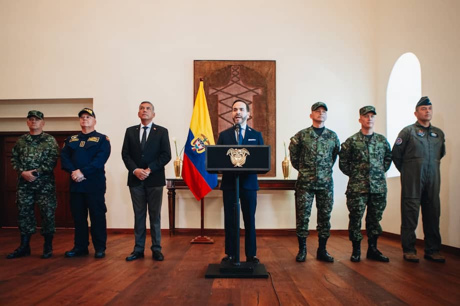 El mandatario dio a conocer quiénes serán los comandantes de las Fuerzas Militares del país para iniciar su mandato. Acá sus nombres.