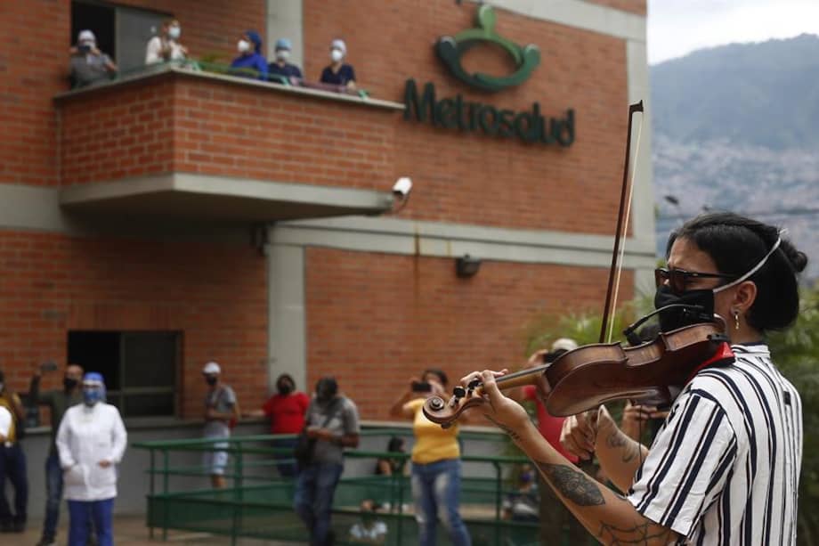 En los eventos se interpretan instrumentos de cuerdas y algunas percusiones. No hay instrumentos de vientos para evitar problemas de bioseguridad.