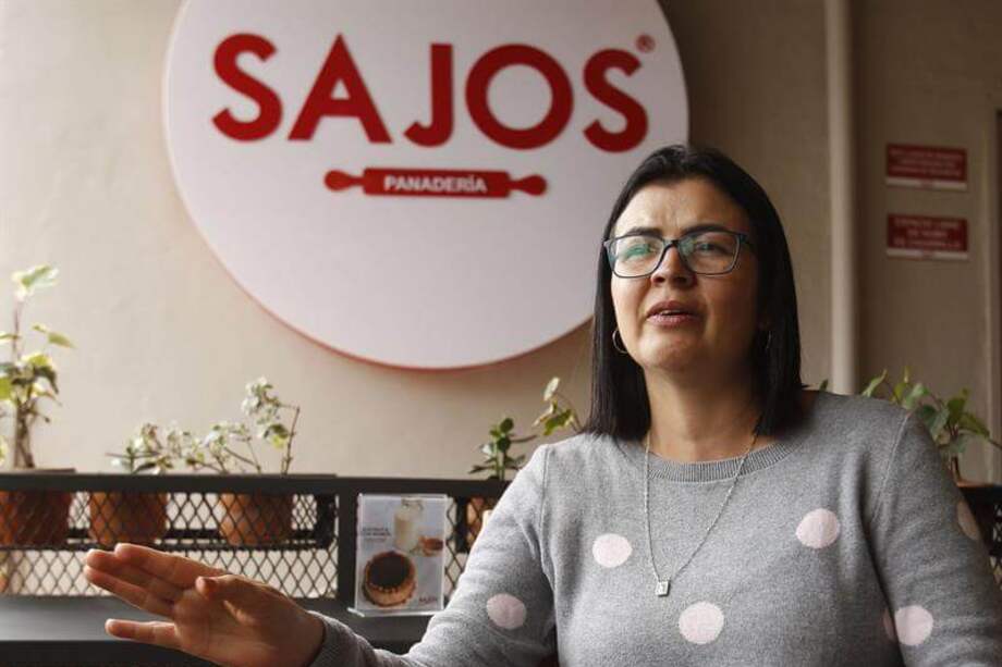 La propietaria y gerente de la repostería Sajos, Luz Yasmín Ospina. / EFE