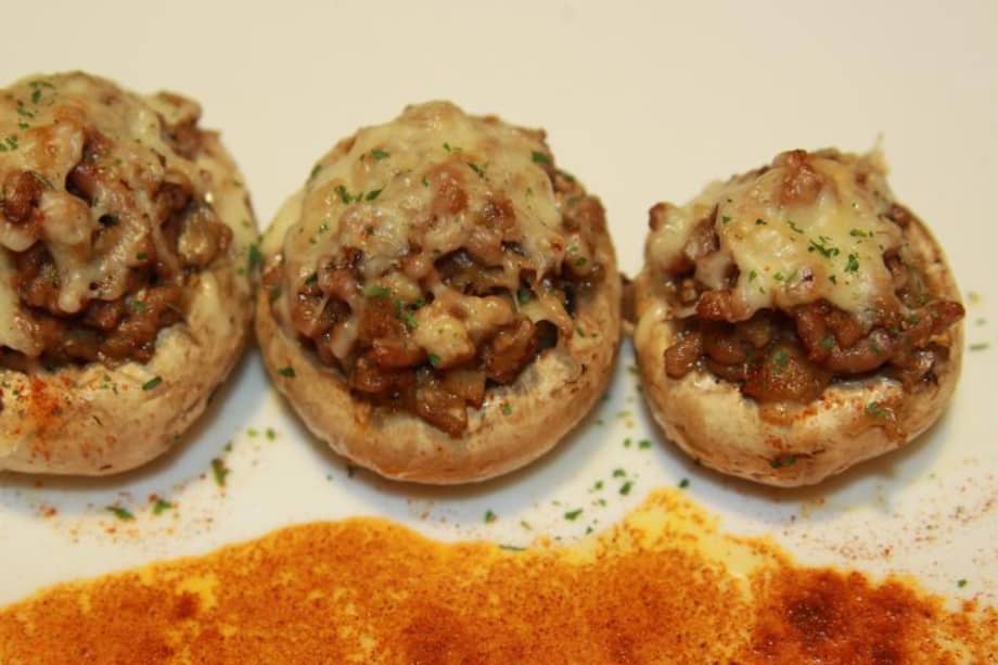Champiñones rellenos con carne de cangrejo