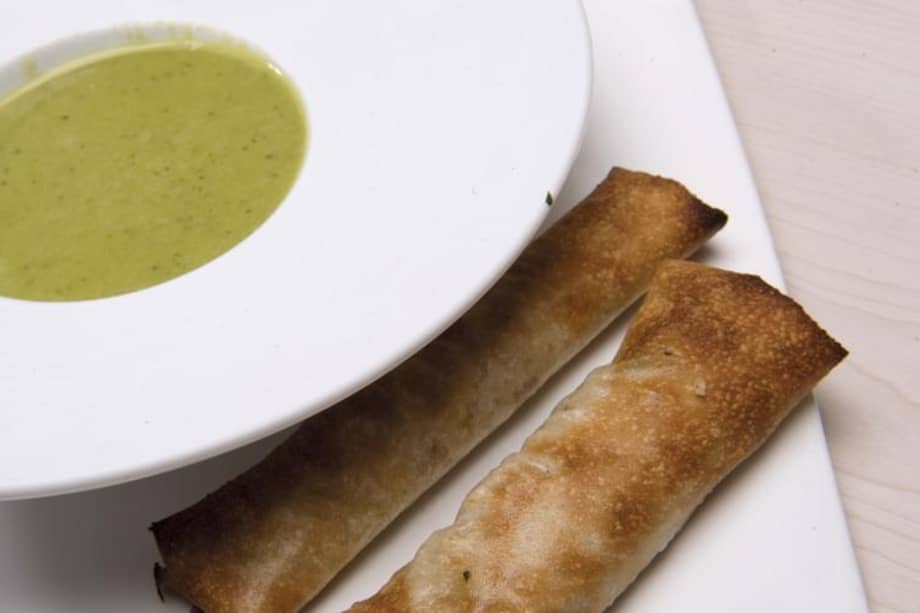 Crema de arveja, peras y berros