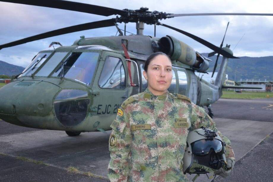 La subteniente Viviana Yesenia Forero Moncada quiere convertirse en la primera instructora de helicópteros Black Hawk.
/ Cortesía Ejército