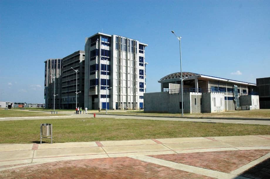 Internos de cárcel de Jamundí denuncian epidemias por falta de agua potable