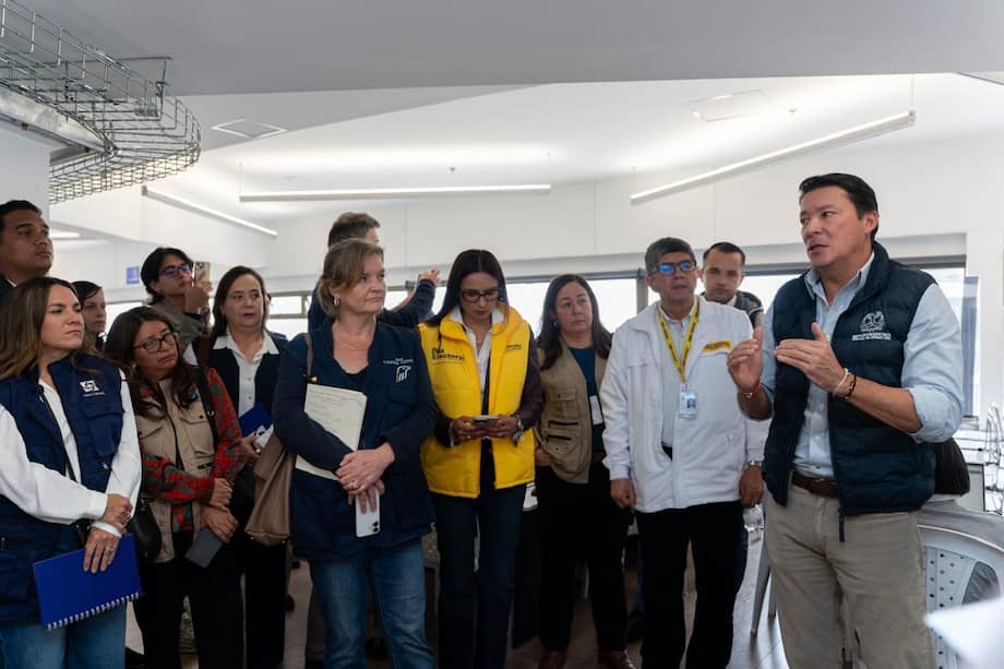 Registrador Hernán Penagos en simulacro nacional de preconteo.