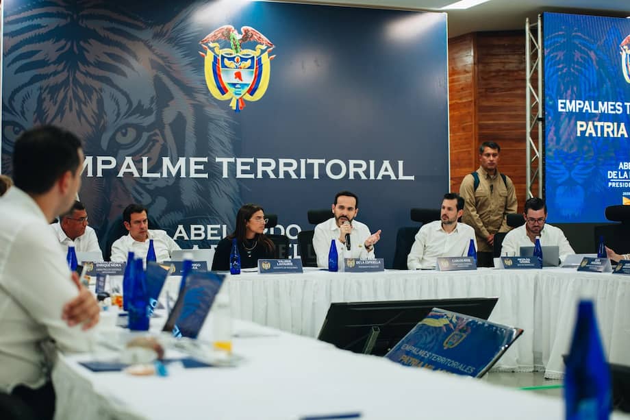 El presidente electo, Abelardo de la Espriella, en su empalme regional en Córdoba.