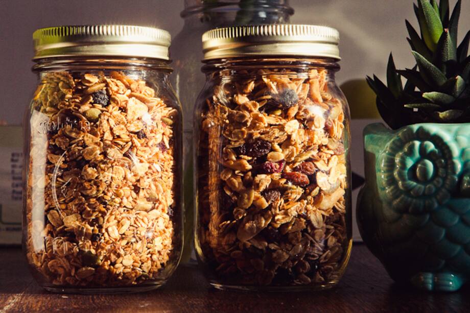 Prepara tu propia granola en casa