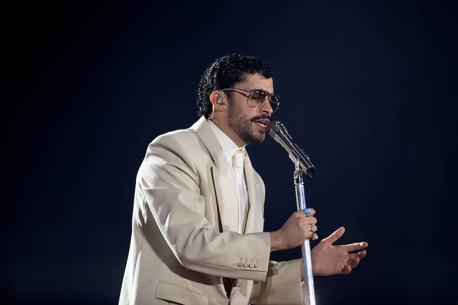 El cantante puertorriqueño Bad Bunny durante un concierto como parte de su gira mundial ‘DeBÍ TiRAR MáS FOToS World Tour’.