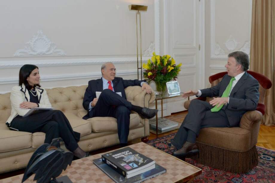 Santos dice que a su gobierno no le molesta la crítica