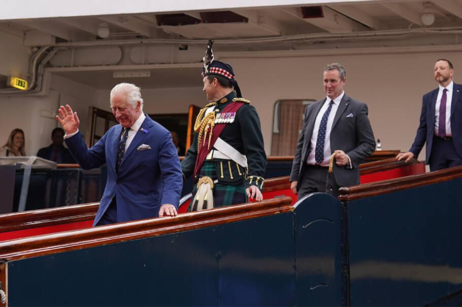 Carlos III volvió al Britannia, donde pasó la luna de miel con Diana ¿nostalgia?