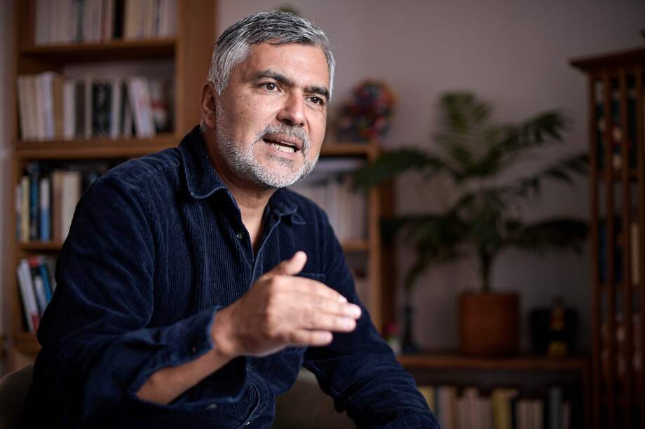 En 2012 fue elegido diputado de la Asamblea Nacional para los residentes de la Francia de ultramar (América Latina y el Caribe).