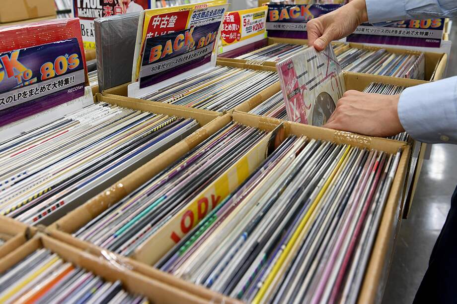 Sony prevé un catálogo compuesto tanto de populares melodías japonesas como de los últimos grandes éxitos, precisó el diario económico Nikkei. / AFP