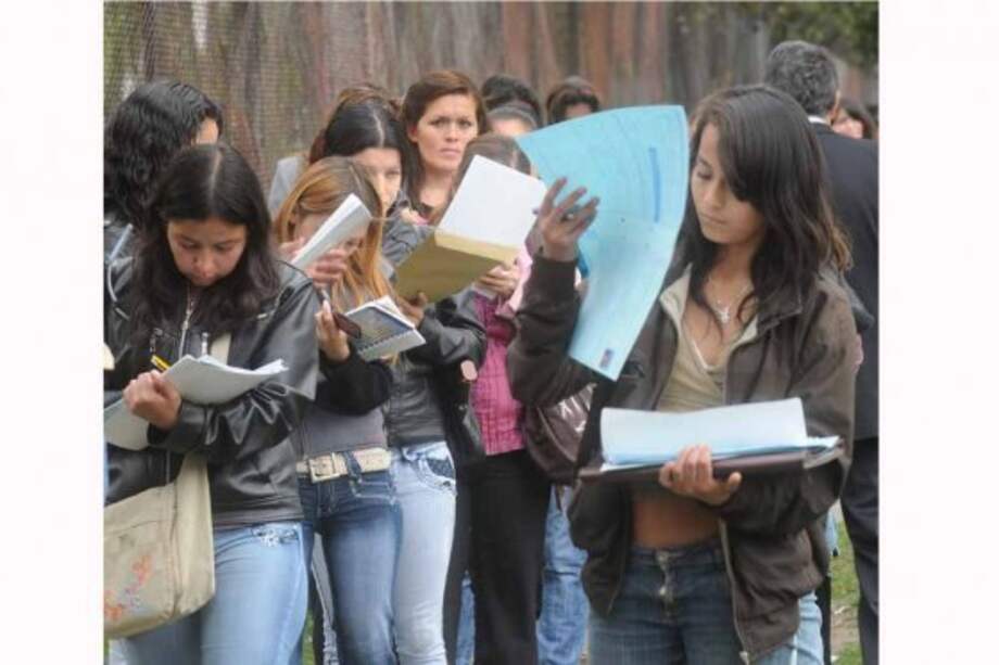 A pesar del aumento del número de mujeres que logran un empleo remunerado, reciben entre un 10 y un 30% menos que los hombres por el mismo trabajo, manifiesta Helen Clark.