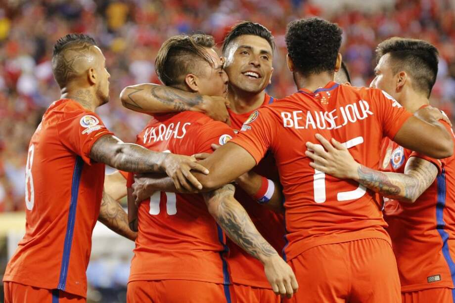Eduardo Vargas y Alexis Sánchez anotaron los goles de la selección de Chile. / EFE