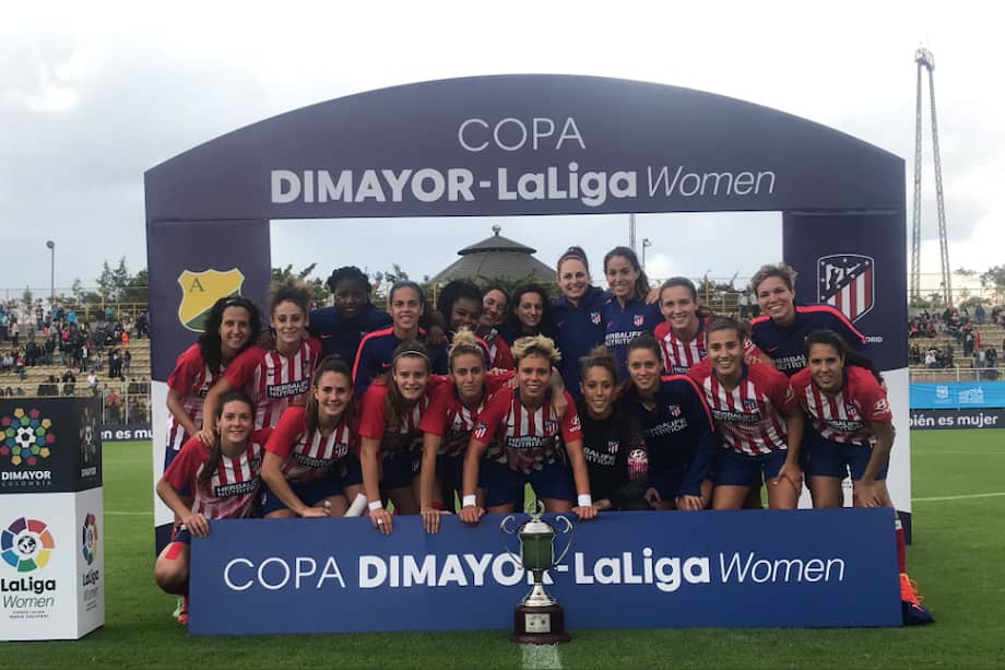 El cuadro colchonero festejando otro título internacional. / Twitter Atlético de Madrid