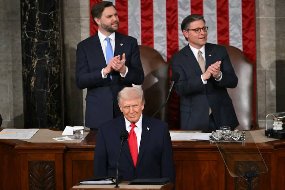El presidente de Estados Unidos, Donald Trump, llega para pronunciar su discurso sobre el Estado de la Unión en la Cámara de Representantes del Capitolio de Estados Unidos.