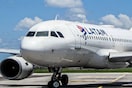 El mejor año de la historia de Latam Airlines aterriza en un país al límite