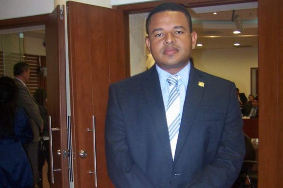 Corte se abstuvo de dictarle orden de captura a Yahir Acuña